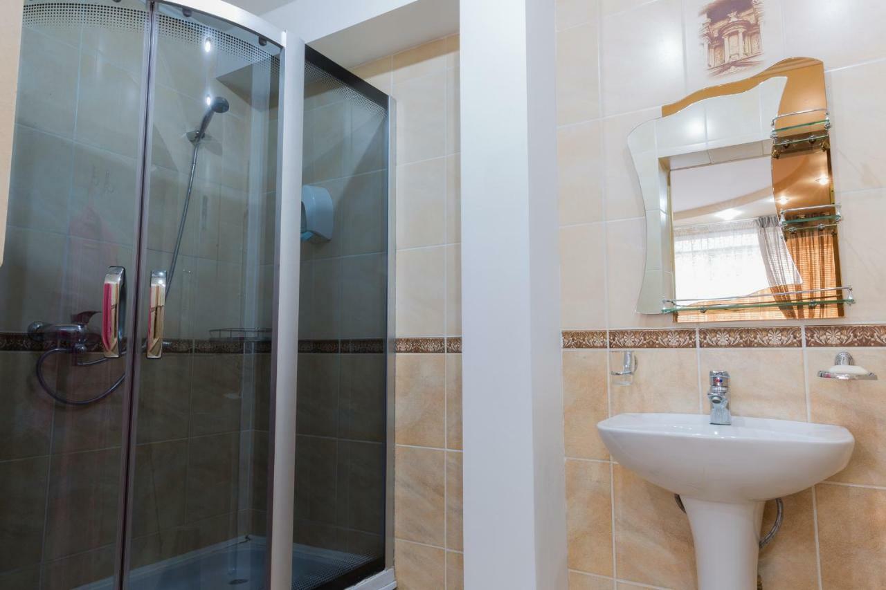 Tourist Hotel Ustʼ-Kamenogorsk Εξωτερικό φωτογραφία